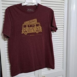Buckle Burgundy Graphic T-Shirt
